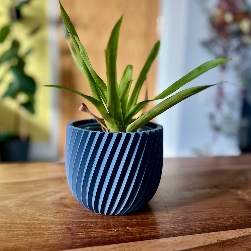 Stylish Contemporary Indoor Flower Pot Planter